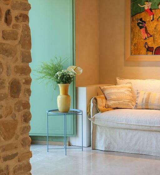 Lakosztály, Hidden Dalla Gioconda