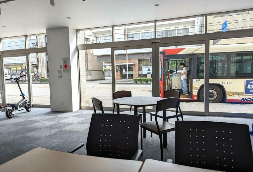 استودیوی استاندارد, Center Point In Kanazawa