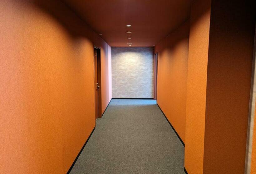 استودیوی استاندارد, Center Point In Kanazawa