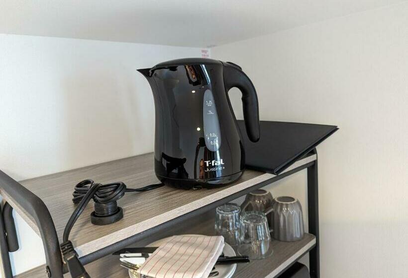 استودیوی استاندارد, Center Point In Kanazawa