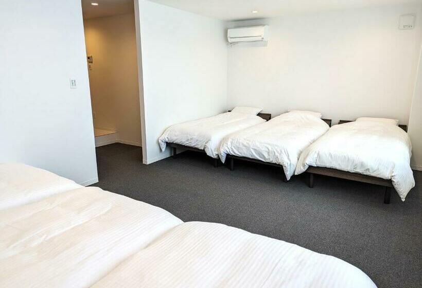 اتاق خانوادگی, Center Point In Kanazawa