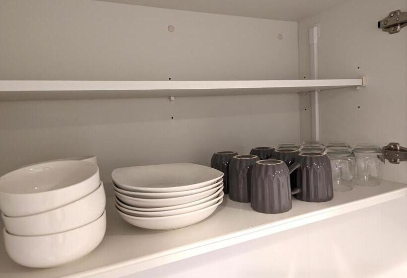 اتاق خانوادگی, Center Point In Kanazawa