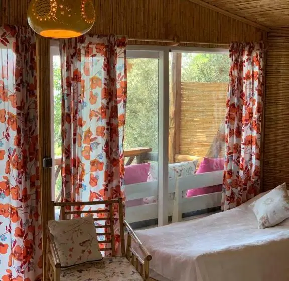 オーシャンビューデラックスルームバルコニー付き, Large Bungalow With Sea View In Kabak Bay, ölüdeniz