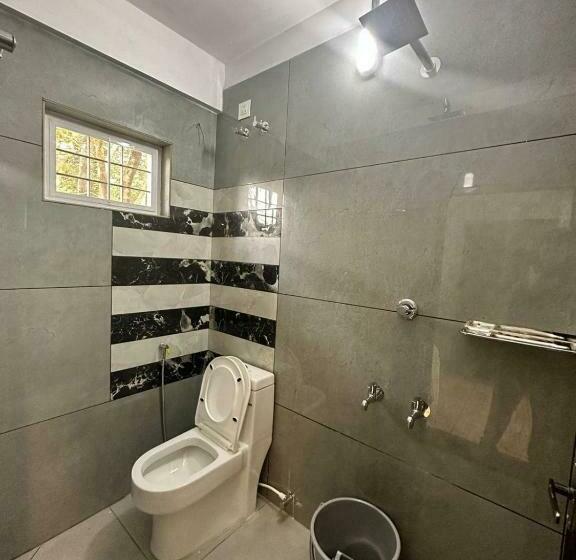 トリプルクラシックルーム, Oyo Flagship Sb Residency