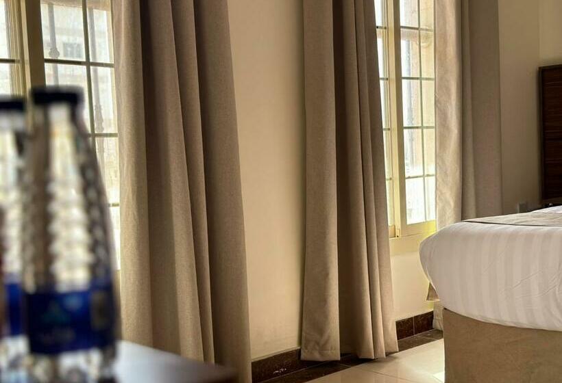 디럭스 스위트, Mnarat Al Madina