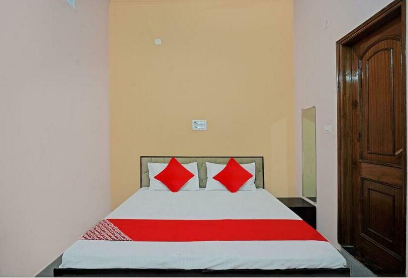 トリプルクラシックルーム, Oyo Flagship As