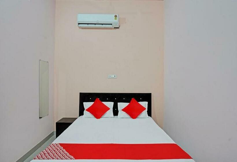 トリプルクラシックルーム, Oyo Flagship As