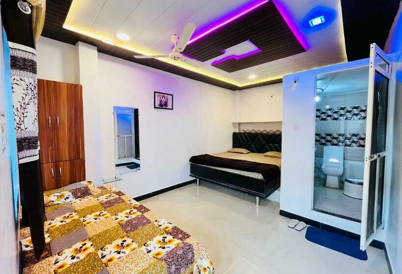 家庭间, Pallav Guest House