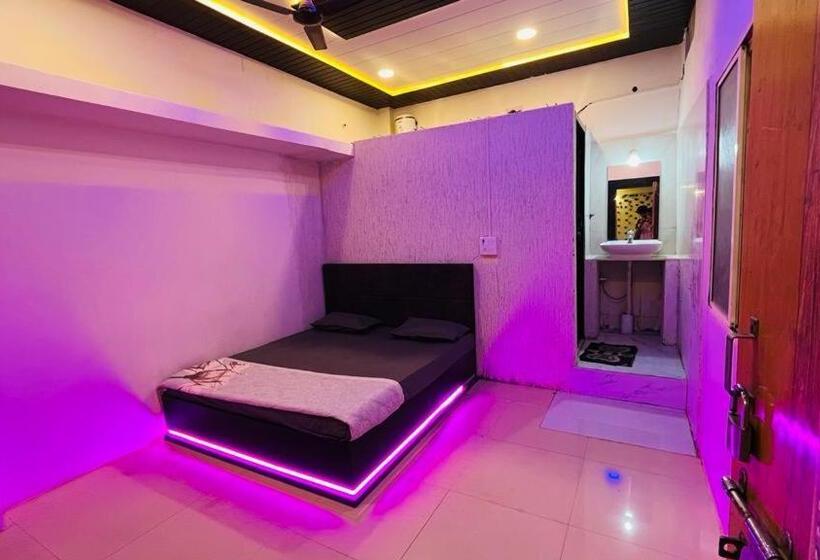 豪华房间, Pallav Guest House