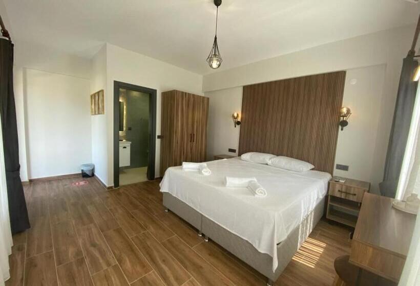 اتاق لوکس با چشم‌انداز باغ, Tinos Otel & Bağ Evi 12 Yaş üstü