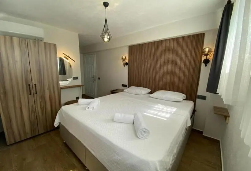 سوییت خانوادگی, Tinos Otel & Bağ Evi 12 Yaş üstü