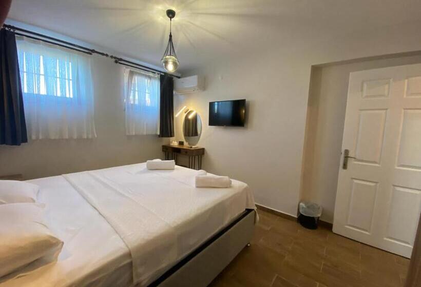 سوییت خانوادگی, Tinos Otel & Bağ Evi 12 Yaş üstü