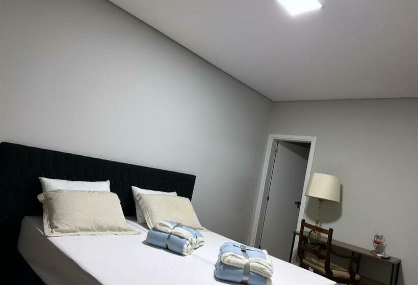 디럭스 스튜디오, Dom Marechal Neoclássico