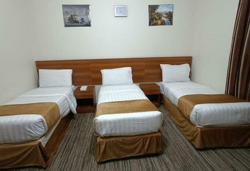 غرفة قياسية ثلاثية, Luluat Al Sharq Al Awsat