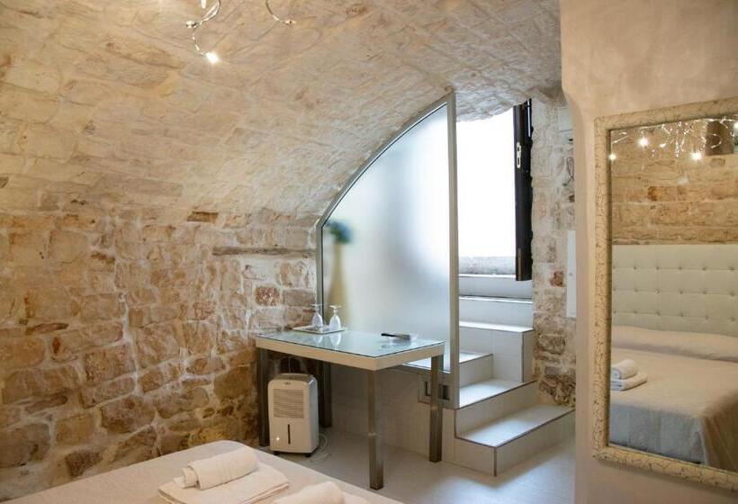 اتاق استاندارد سه نفره, Relais Del Marchese