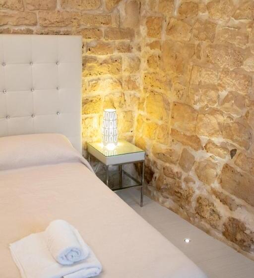 اتاق استاندارد سه نفره, Relais Del Marchese