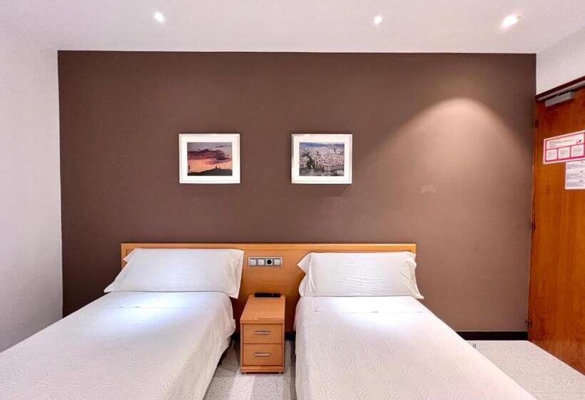 Номер Стандарт Совместная Ванная, Hostal Apolo