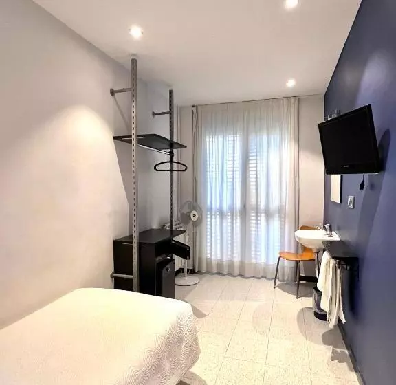 اتاق استاندارد یک تخته با سرویس بهداشتی مشترک, Hostal Apolo