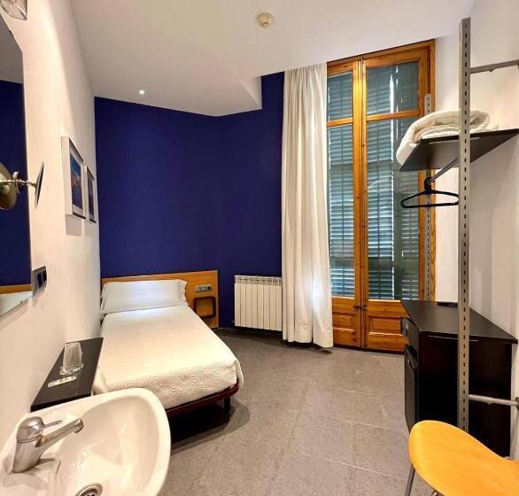 Номер Стандарт Индивидуальный Совместная Ванная, Hostal Apolo