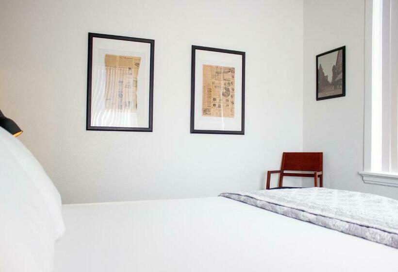 스탠다드 룸, 11th Avenue Hostel