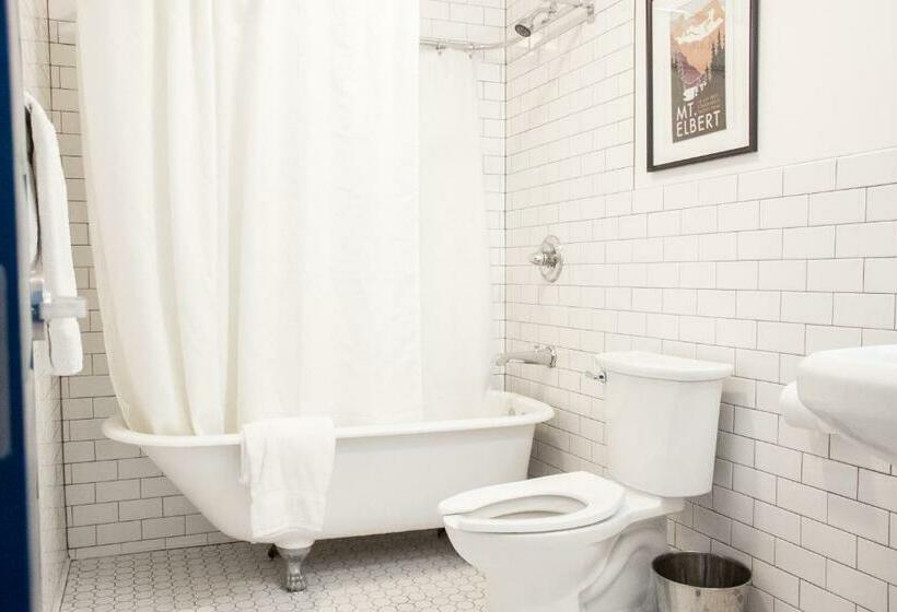 스탠다드 룸, 11th Avenue Hostel