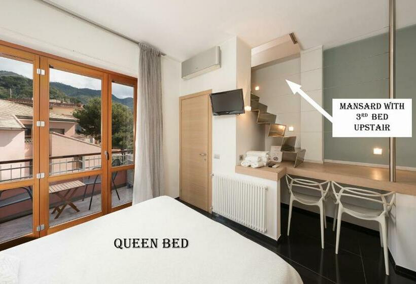 Трехместный Номер Стандарт с Балконом, Affittacamere Lo Scoglio