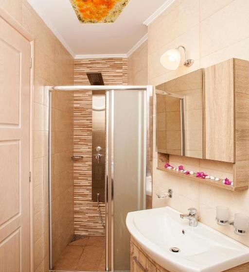 バルコニー付き１ベッドルームアパートメント, Afroditi