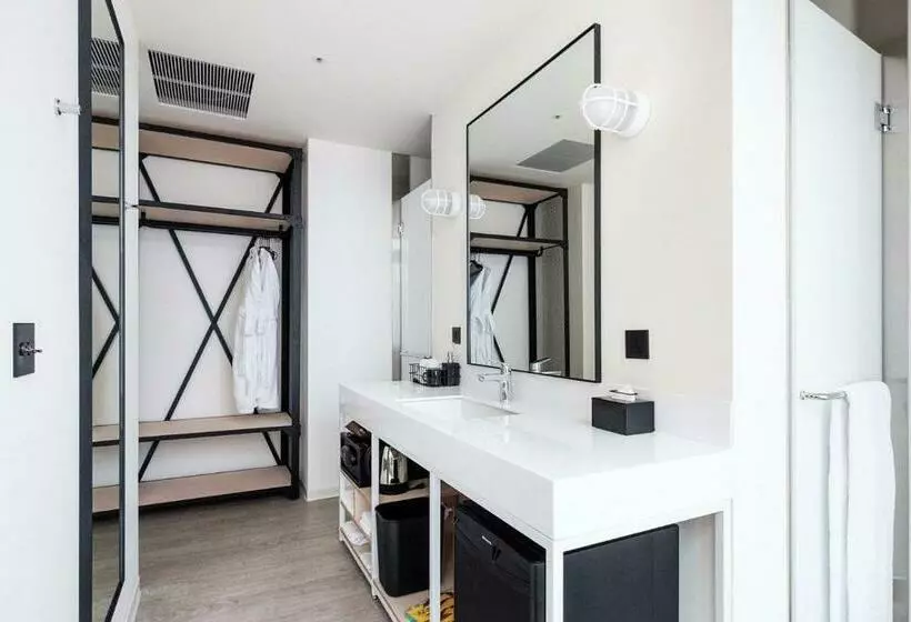 اتاق استاندارد با تخت بزرگ, Amba Taipei Songshan