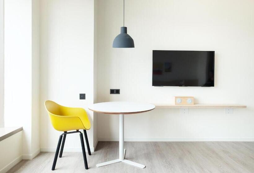 اتاق استاندارد با چشمانداز رودخانه, Amba Taipei Songshan