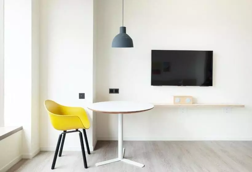 استودیوی استاندارد, Amba Taipei Songshan