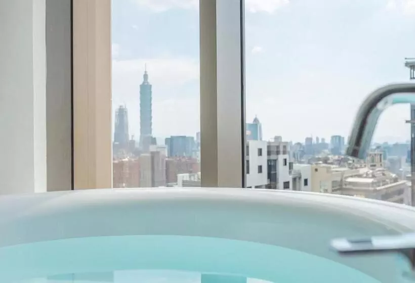استودیوی استاندارد, Amba Taipei Songshan