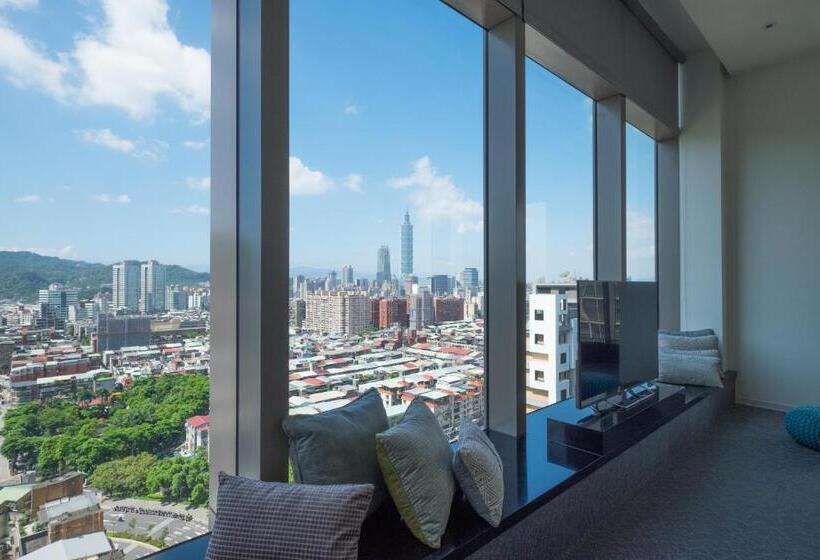 استودیوی استاندارد, Amba Taipei Songshan