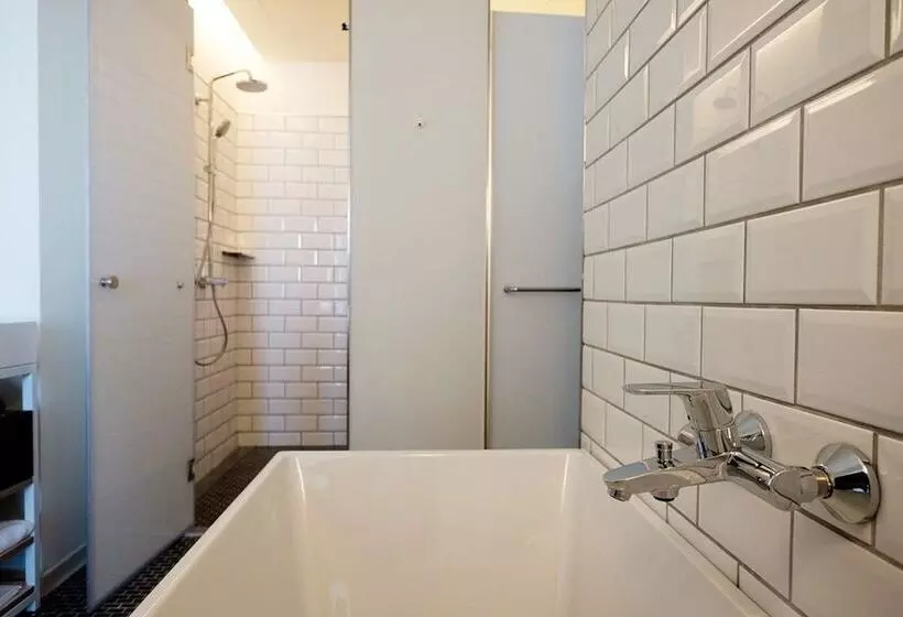 اتاق استاندارد با تخت دوبل, Amba Taipei Songshan