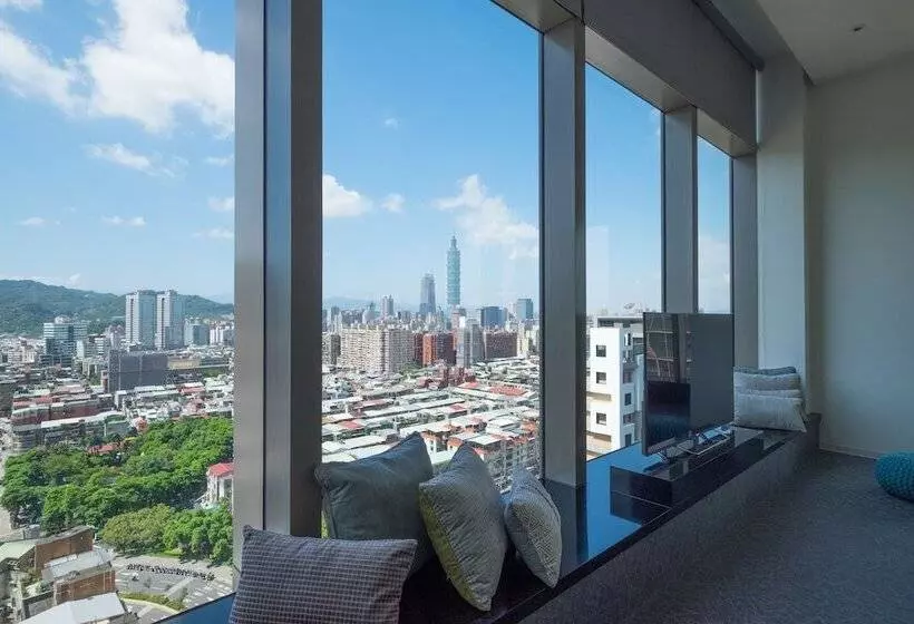 استودیوی استاندارد, Amba Taipei Songshan
