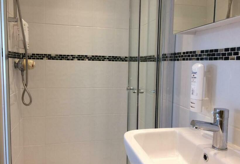 חדר פרמיום, Beggars Reach