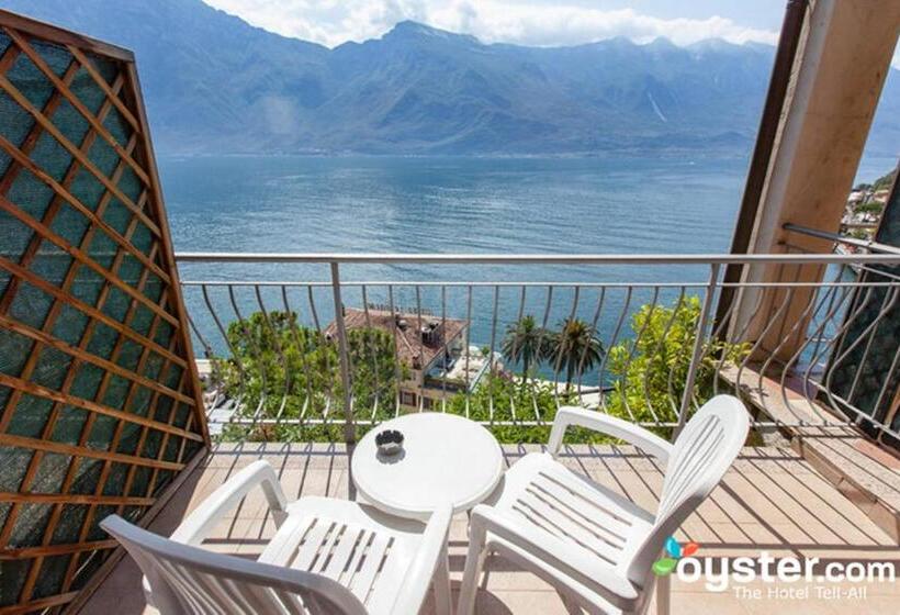 标准间带湖景, Castell   Montagnoli Group