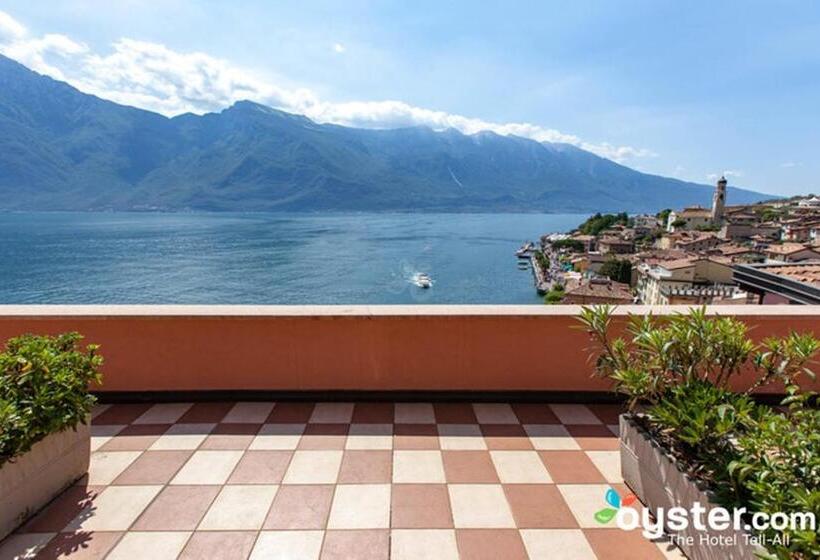 四人高级间, Castell   Montagnoli Group