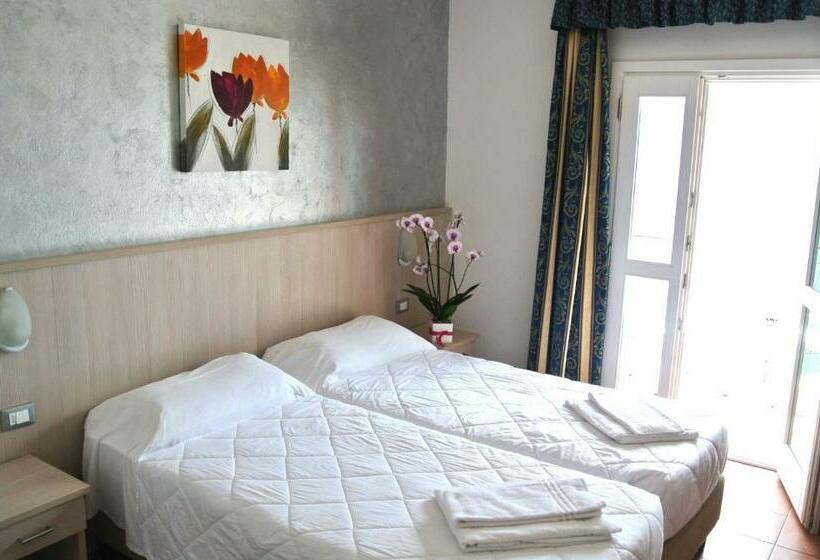 Номер Superior, Castell Montagnoli Group