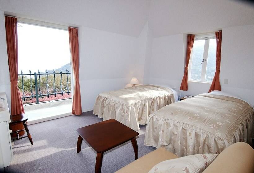 غرفة قياسية مطلة على الجبل, Chobo Sanso