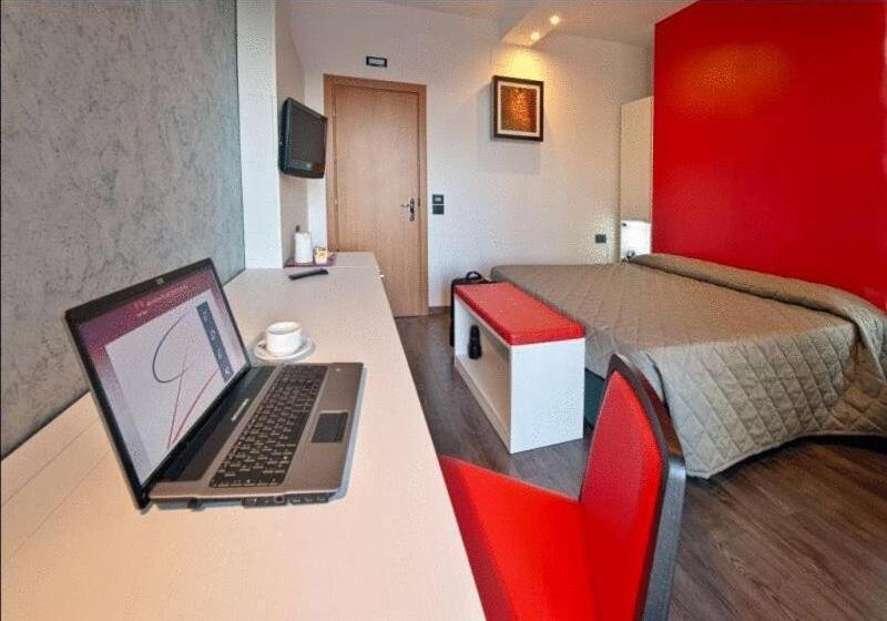 חדר סטנדרט לשלושה, Eden