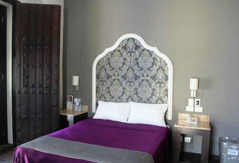 غرفة قياسية, Gala