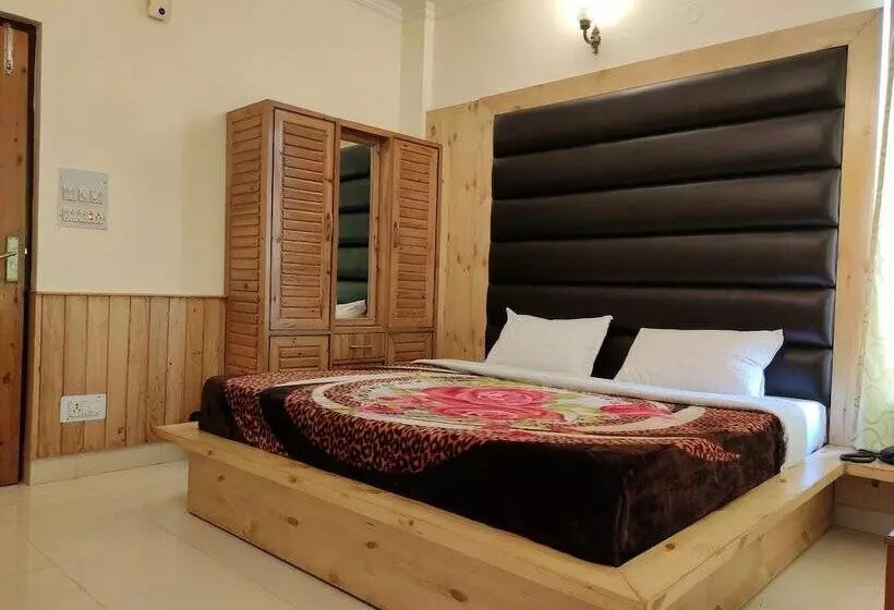 اتاق لوکس, Greenwoods Inn