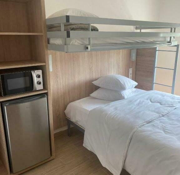 غرفة قياسية ثلاثية, My Kb Hôtel Montélimar