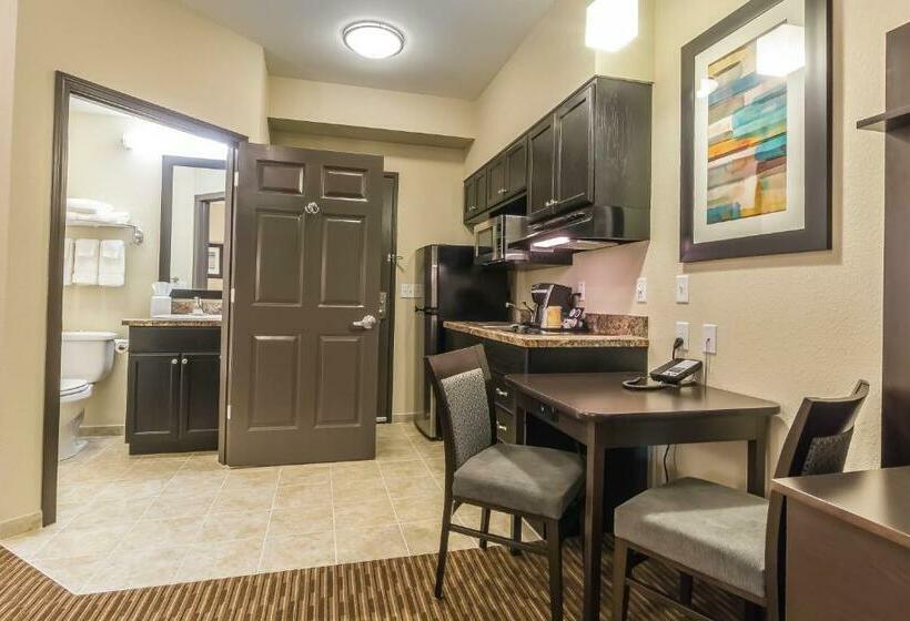 جناح, Quality Inn & Suites