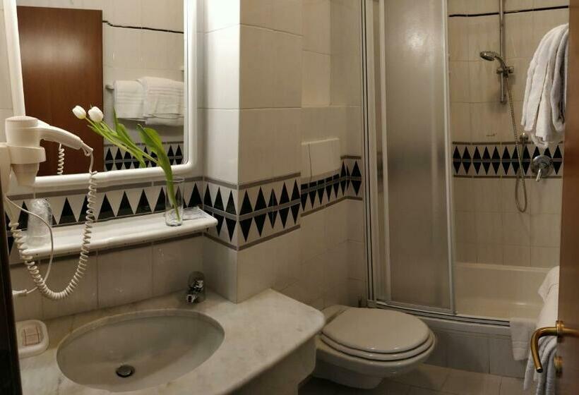 湖景典雅间, Riviera