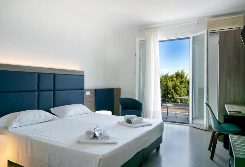 Comfort room with lake view, Riviera