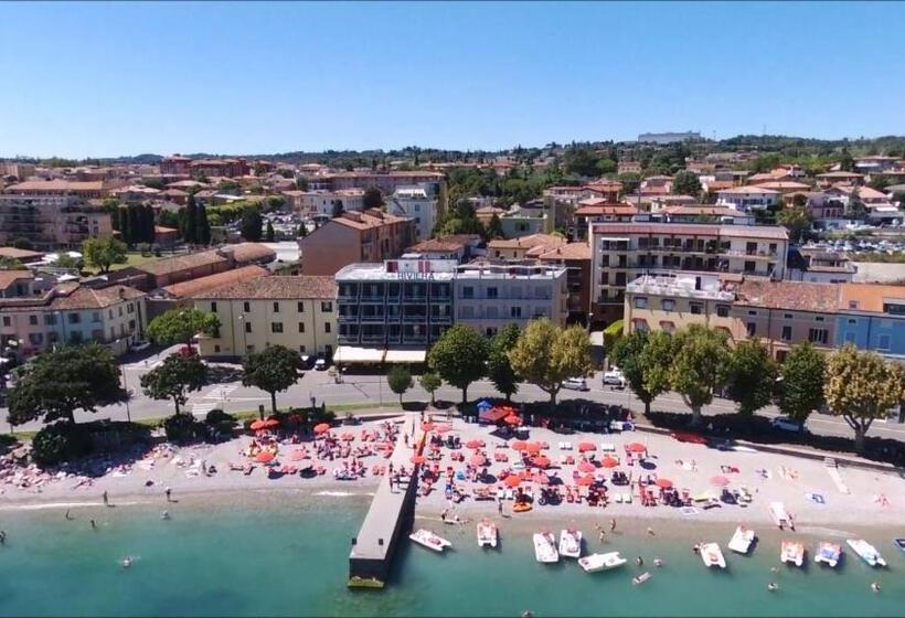 标准间带湖景, Riviera