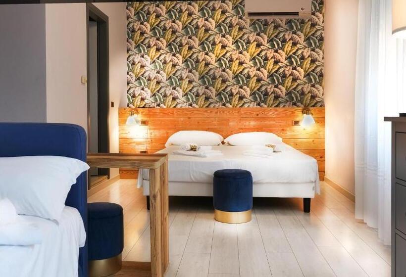 标准三人间, Riviera