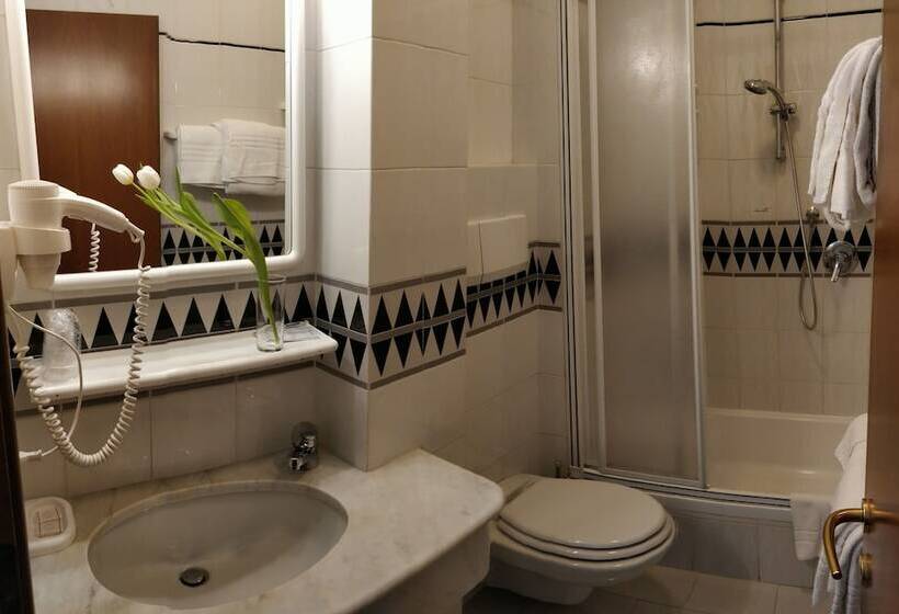 湖景典雅间, Riviera