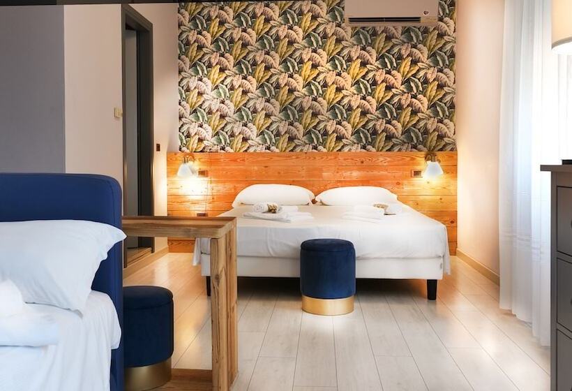 标准三人间, Riviera